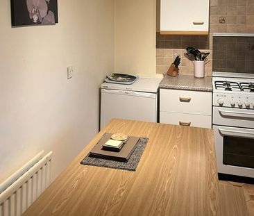 Flat to rent on - Photo 6