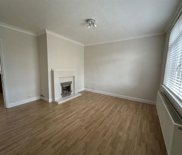 2 bedroom semi-detached house to rent - Photo 2