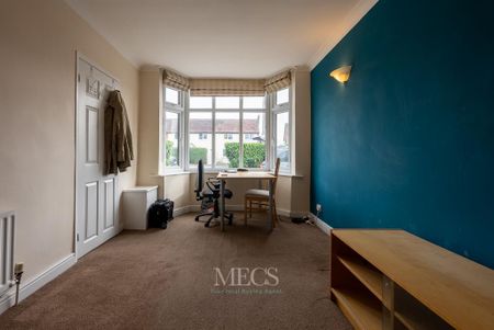 4 bedroom semi-detached house to rent - Photo 2