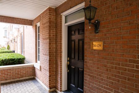 For Lease - 2289 Lakeshore Boulevard Unit# 129, Toronto, Ontario - Photo 2