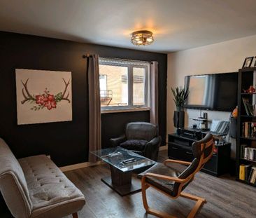 Grand 2.5 style loft - Secteur Desjardins Levis - Photo 1