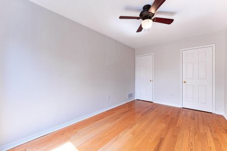 For Lease - 100 Selkirk Drive, Richmond Hill, Ontario - Photo 3