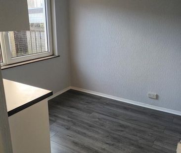 30 Model Avenue, Carrickfergus, BT38 8BZ - Photo 1