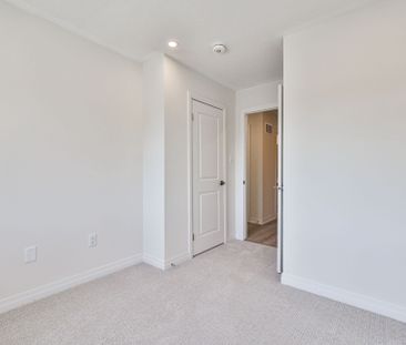 For Lease - 9 Wakeling Drive, Brantford, Ontario - Photo 2