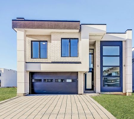 Detached Home For Lease | S9055434 - Photo 2