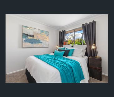 Beautiful family brick home - Photo 4