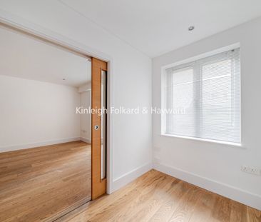 Strand Drive, Richmond, TW9 - Photo 1