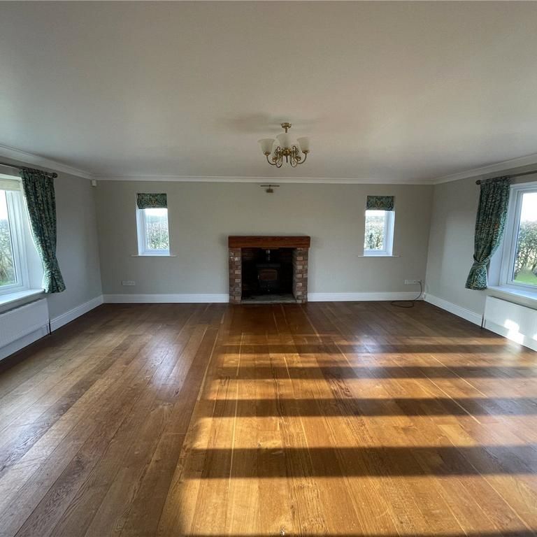 4 bedroom detached house to rent - Photo 1