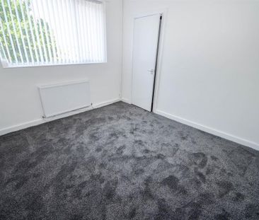 3 bedroom flat to rent - Photo 6