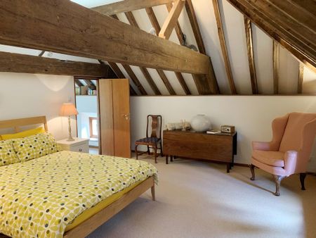 4 bedroom detached house to rent - Photo 2