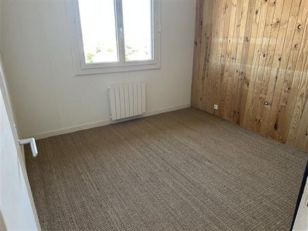 Location Appartement 5 pièces 99m² MONISTROL SUR LOIRE 43120 - Photo 3