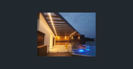 Fully Furnished Luxury Waterfront Living at Cova, Hope Island - Photo 3