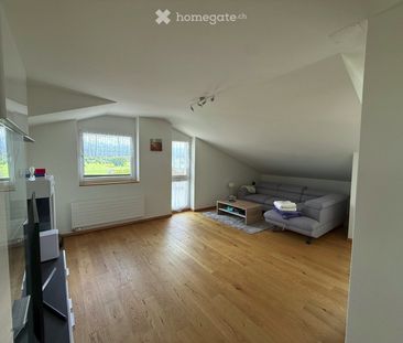 Neuwertige Dachwohnung mit Aussicht - Photo 1