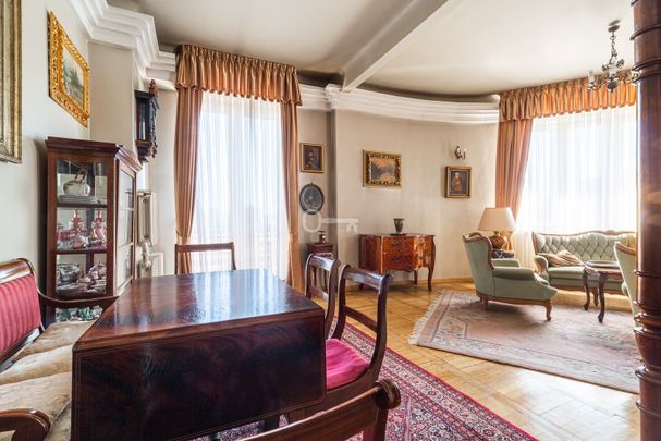 Mieszkanie z panoramicznym widokiem obok Łazienek - Zdjęcie 1