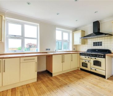 A 3 bedroom semi-detached property. - Photo 5