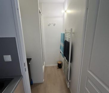 STUDIO - QUARTIER PONT DU CENS - SURFACE 25,70 M² - Photo 3