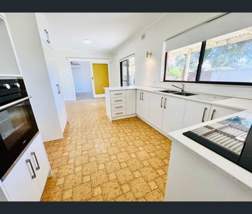 44 Fairford Terrace, Semaphore Park, SA 5019 - Photo 2