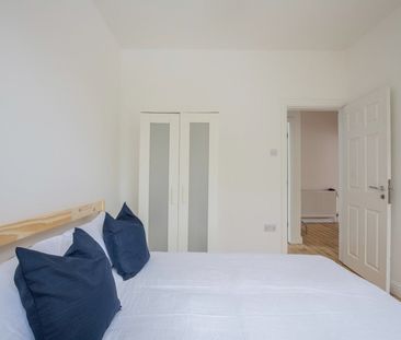 Room in a Shared House, Milton Grove, M16 - Photo 1