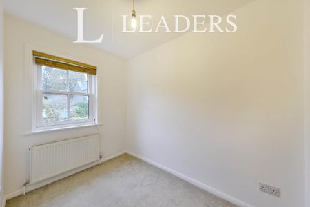 2 bedroom terraced house to rent - Photo 4