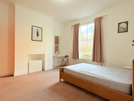 2 bedroom ground floor flat to rent - Photo 3