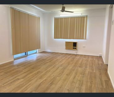 Family Home with 3 Bay Shed - Photo 2