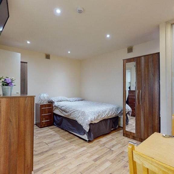 Studio to rent - Photo 1