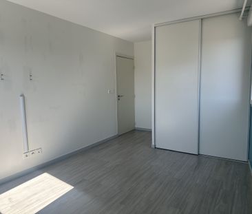 Location Appartement 4 pièces 72m² MARSEILLE 14ème - Photo 3