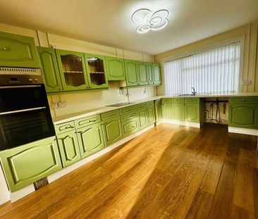 3 bedroom semi-detached house to rent - Photo 6