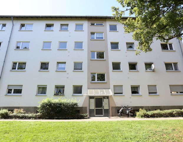 Helle Etagenwohnung ohne Aufzug im 3. OG - Foto 1