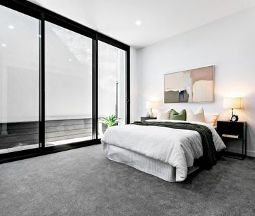 Brand-new home! - Photo 2