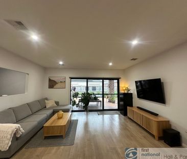 39 Flanagan Avenue, Officer - Photo 1