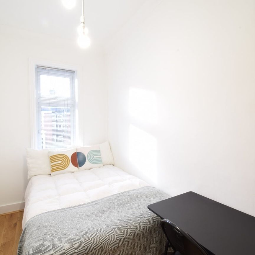 Room in a Shared Flat, Blenheim Gardens, NW2 - Photo 1