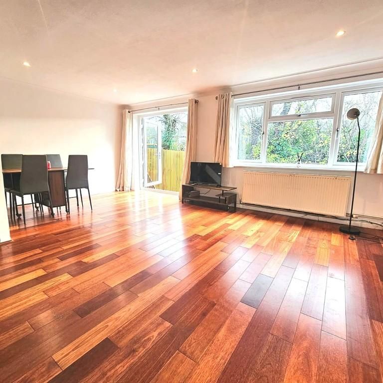 3 bedroom terraced house to rent - Photo 1