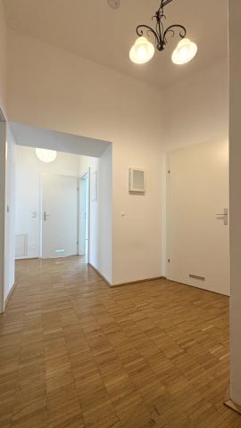 LICHTDURCHFLUTETE 3-ZIMMER-WOHNUNG | IHR NEUES ZUHAUSE I ROTO IMMOBILIEN - Photo 2