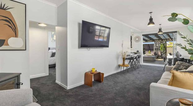 Beautiful on Blair - An entertainers dream - Photo 1