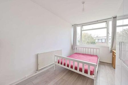 Swanwick Close, Roehampton, SW15 - Photo 5