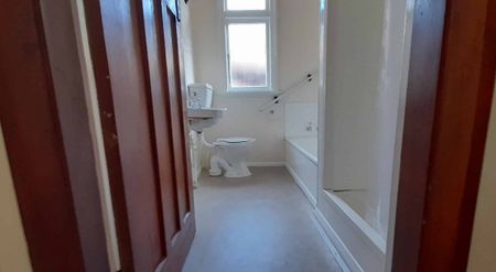 '30s Gem on sunny section - Photo 5