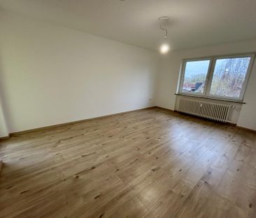 Gemütliche 2-Zimmer Wohnung mit Balkon in Fedderwardergroden! - Photo 2