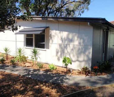 Peaceful & Private 2 bedroom granny flat. - Photo 1