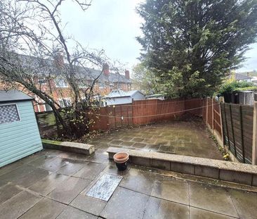 2 bedroom end of terrace house to rent - Photo 2