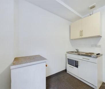 1 bedroom house of multiple occupation to rent - Photo 3