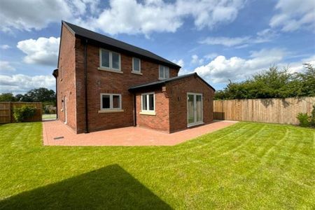 4 Bedroom Detached To Let - Photo 3