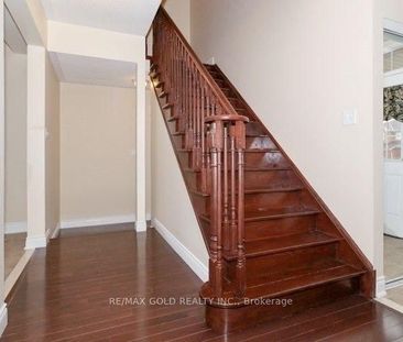 Detached Home For Lease | E8114282 - Photo 2