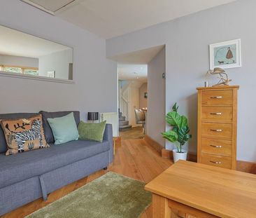 Addison Court - Photo 2