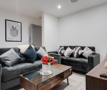 8 bedroom house to rent - Photo 1