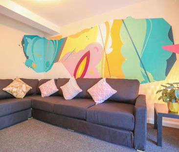 6 bedroom semi-detached house to rent - Photo 2