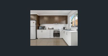 Near New 3 Bedroom Granny Flat - Photo 5