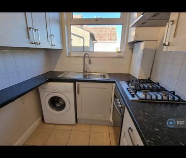 2 bedroom maisonette to rent - Photo 1