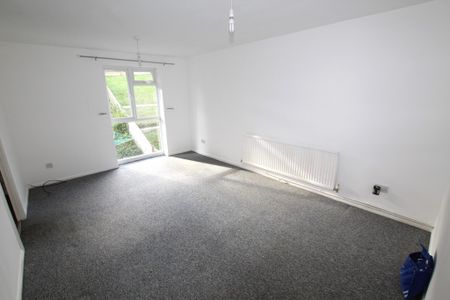 2 bed flat to rent in Kingsley Close, St Leonards-on-Sea - Photo 4