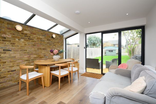 Hersham Road, WALTON-ON-THAMES, KT12 - Photo 1
